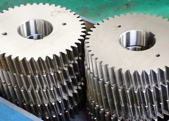 AISI 8620 20CrNiMoA Helix Single Helical Gear con 4 moduli per una trasmissione di potenza fluida