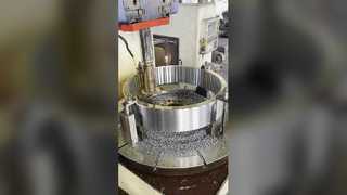 Trasmissione di potenza compatta con ingranaggi cilindrici interni